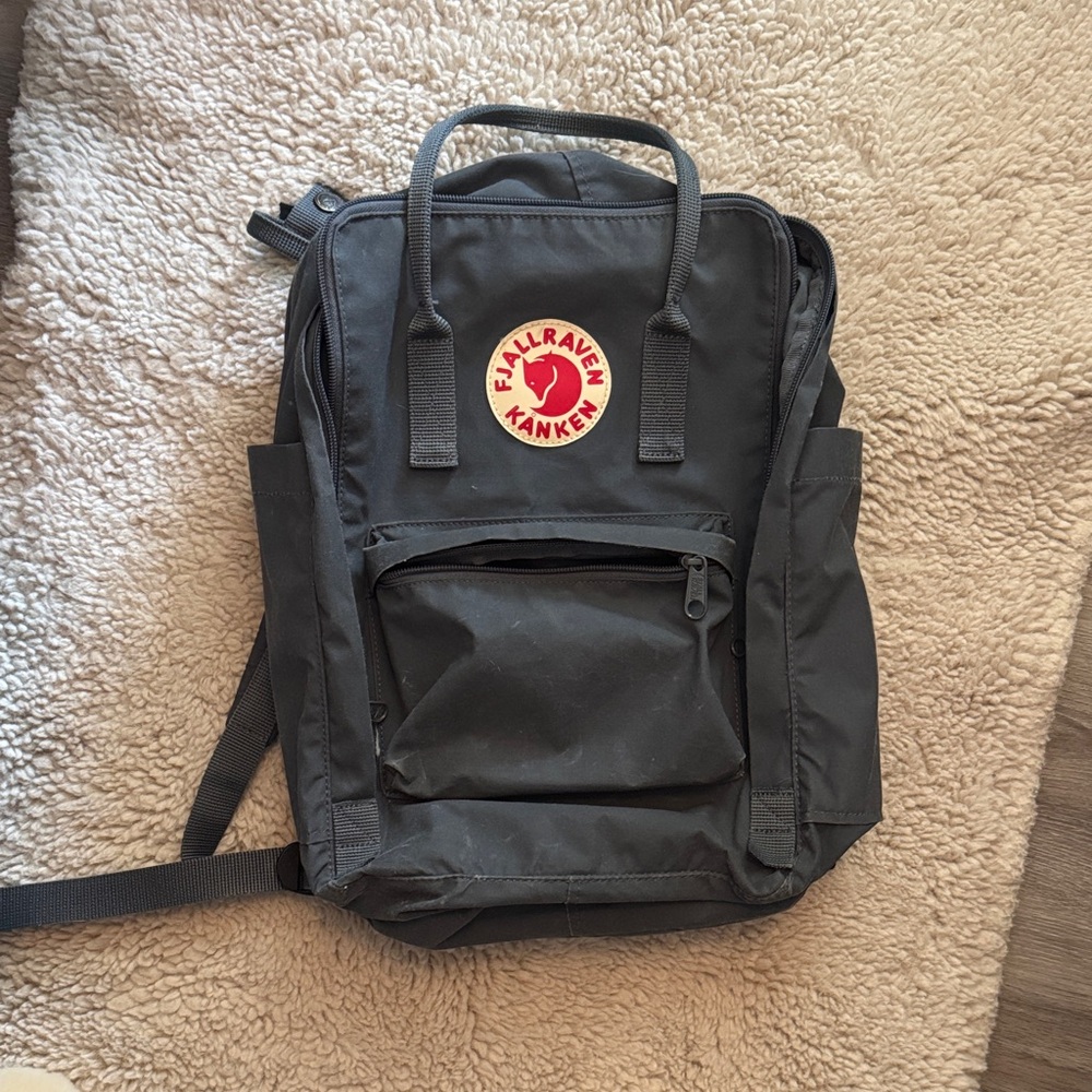 Kånken Black Backpack